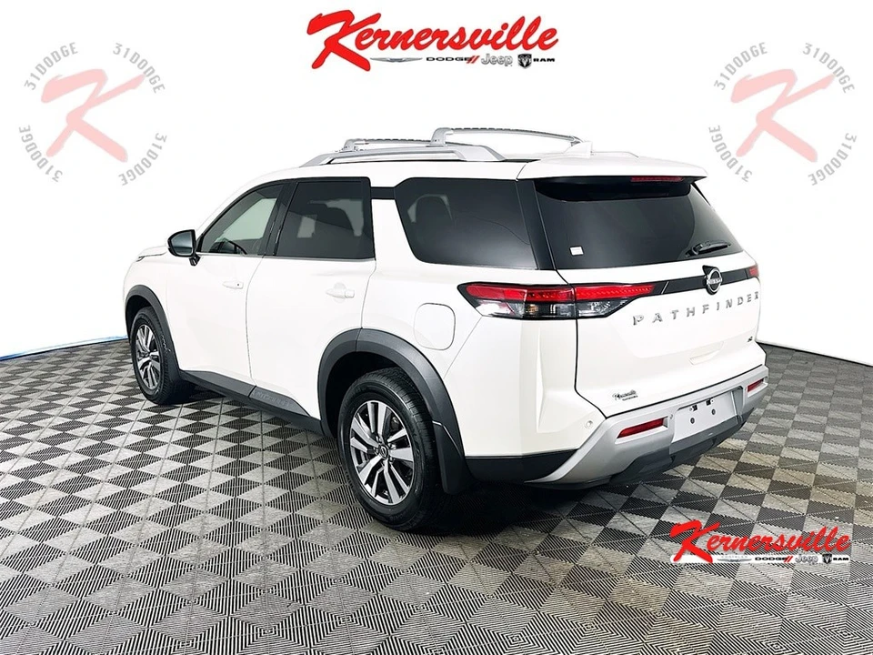 2022 Nissan Pathfinder 5th Gen - Image 5 of 21