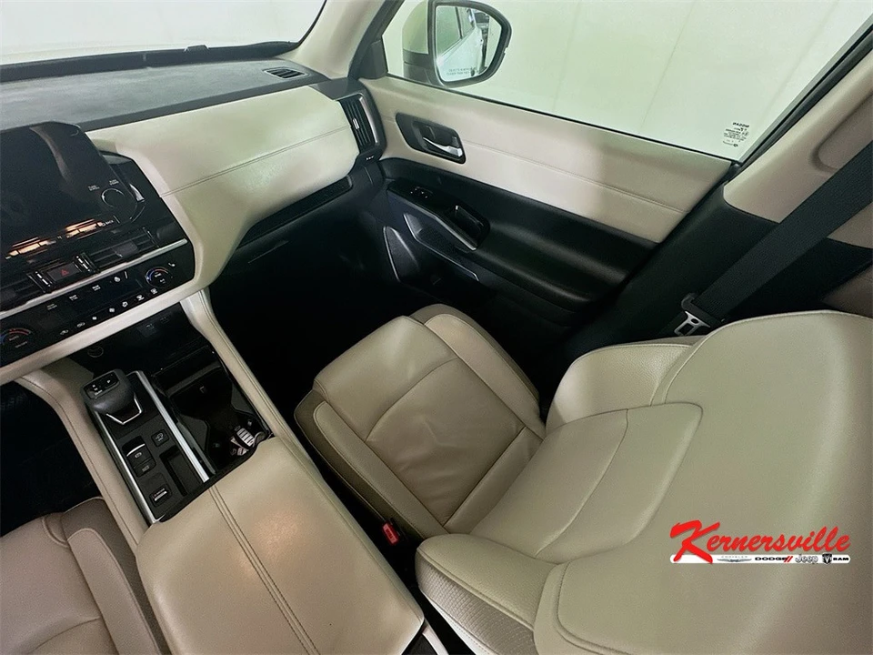 2022 Nissan Pathfinder 5th Gen - Image 11 of 21