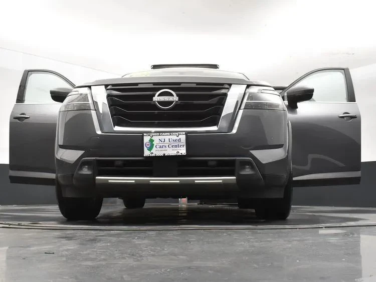 2022 Nissan Pathfinder 5th Gen - Image 11 of 12