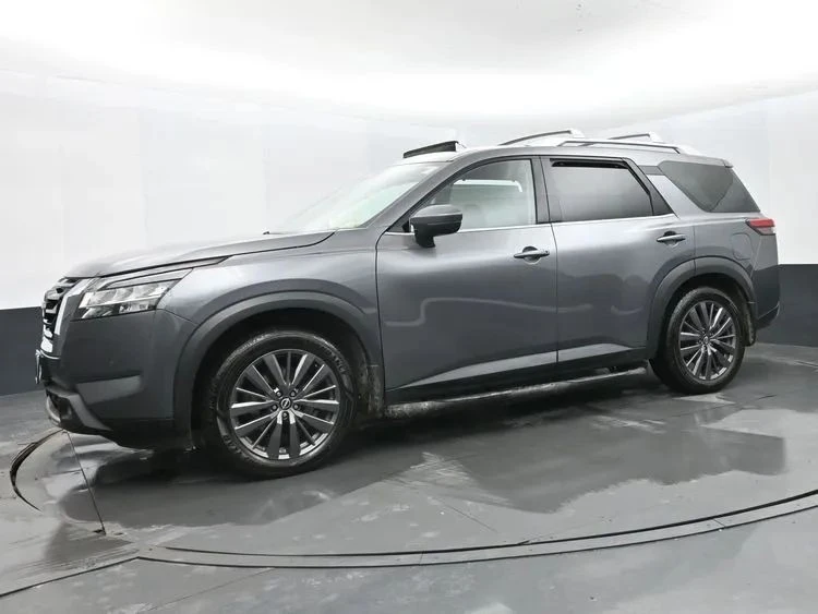 2022 Nissan Pathfinder 5th Gen - Image 5 of 12
