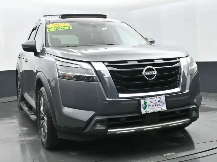 2022 Nissan Pathfinder 5th Gen - Image 3 of 12