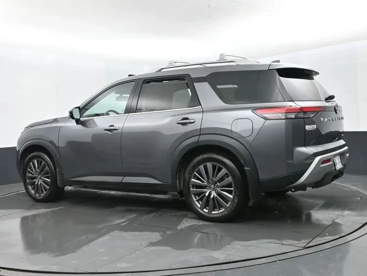 2022 Nissan Pathfinder 5th Gen - Image 9 of 12