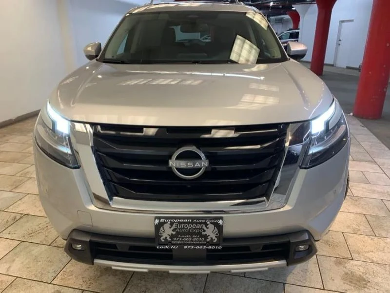 2022 Nissan Pathfinder 5th Gen - Image 4 of 12