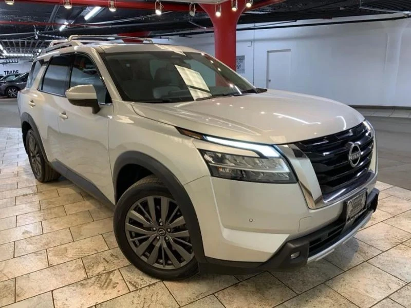 2022 Nissan Pathfinder 5th Gen - Image 3 of 12