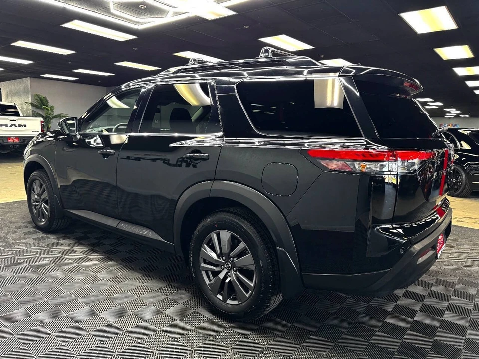 2022 Nissan Pathfinder 5th Gen - Image 8 of 21