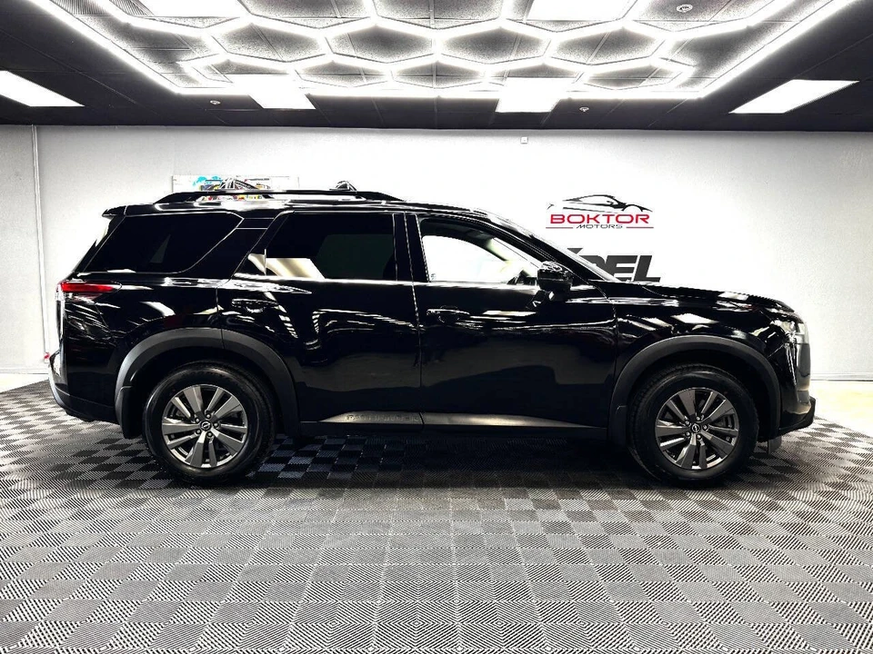 2022 Nissan Pathfinder 5th Gen - Image 15 of 21