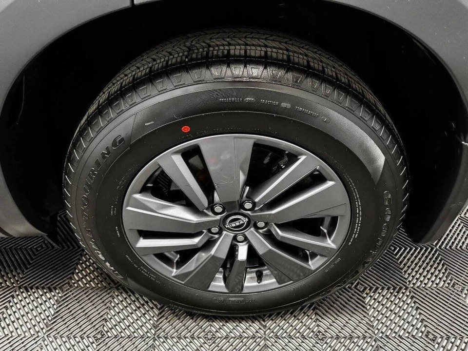 2022 Nissan Pathfinder 5th Gen - Image 20 of 31