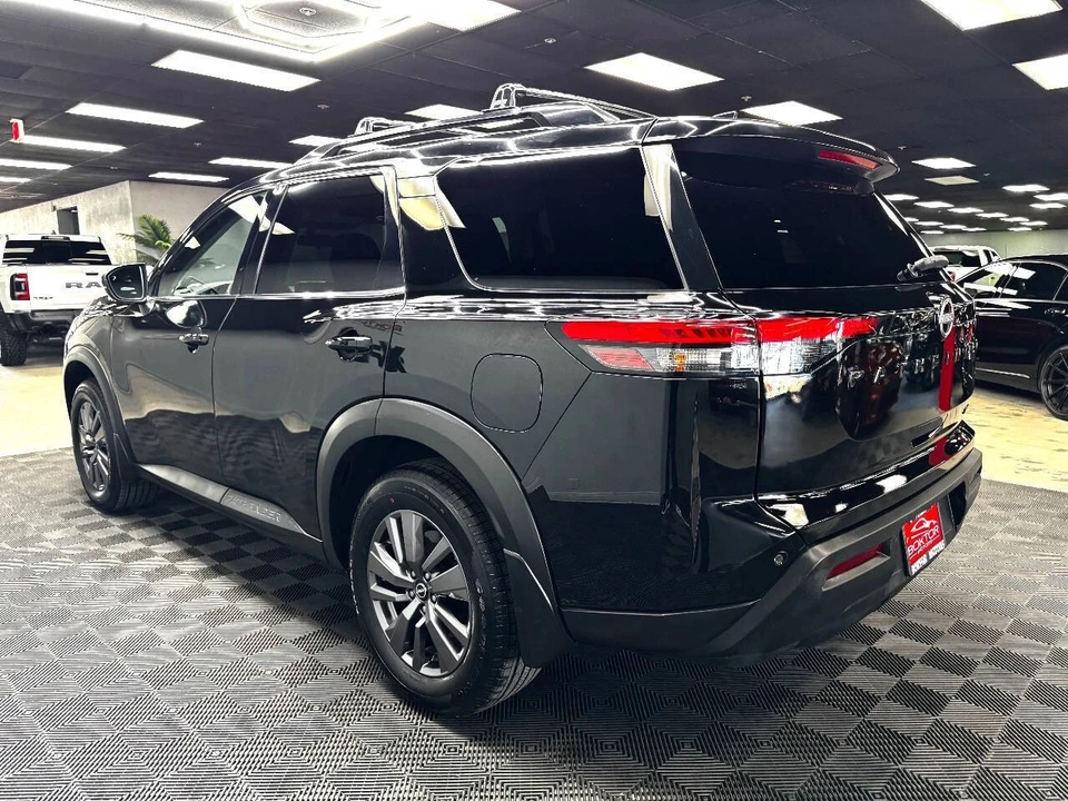 2022 Nissan Pathfinder 5th Gen - Image 9 of 21