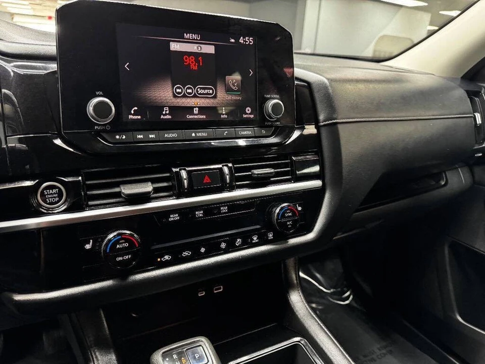 2022 Nissan Pathfinder 5th Gen - Image 25 of 31