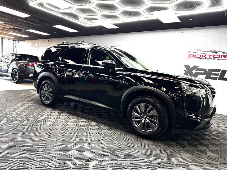 2022 Nissan Pathfinder 5th Gen - Image 2 of 21