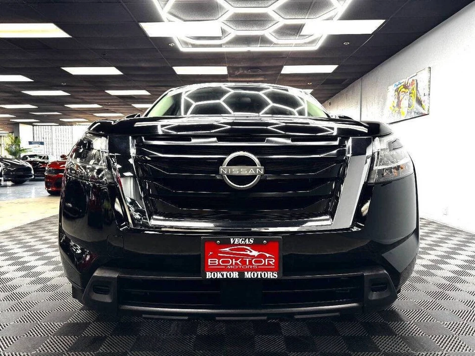 2022 Nissan Pathfinder 5th Gen - Image 3 of 31