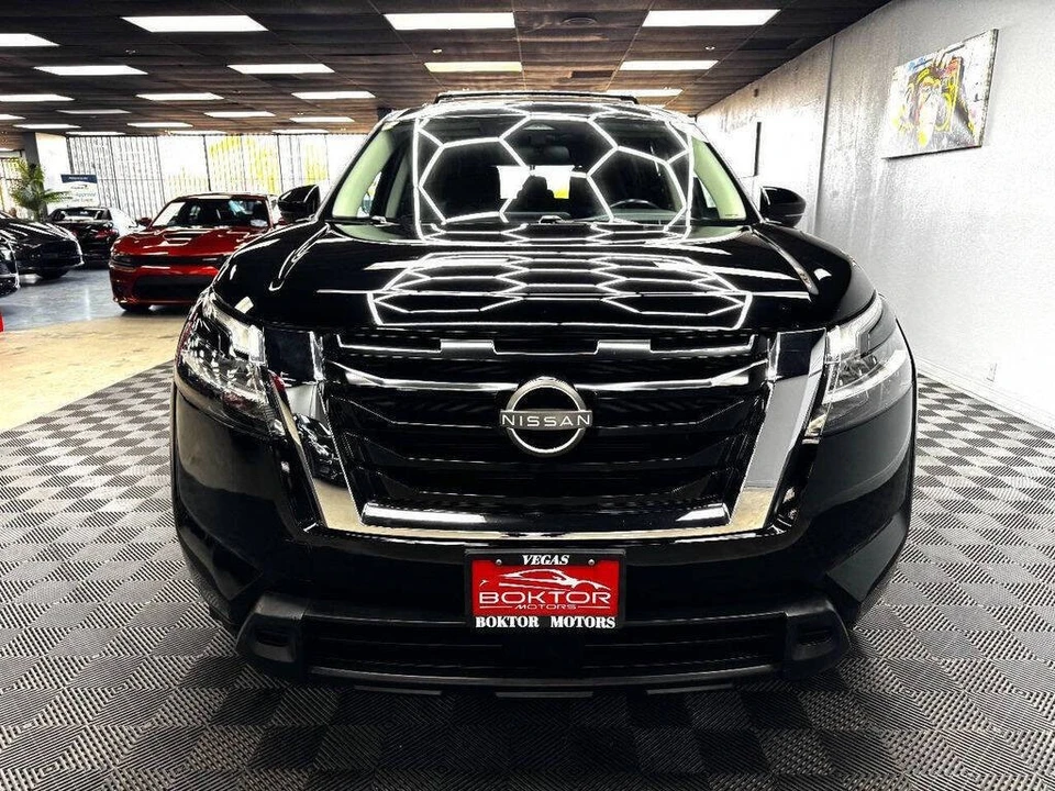 2022 Nissan Pathfinder 5th Gen - Image 4 of 31