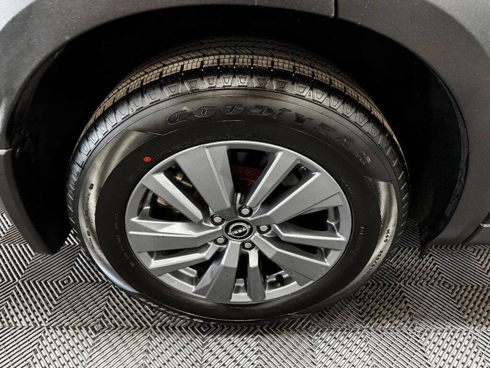 2022 Nissan Pathfinder 5th Gen - Image 19 of 31