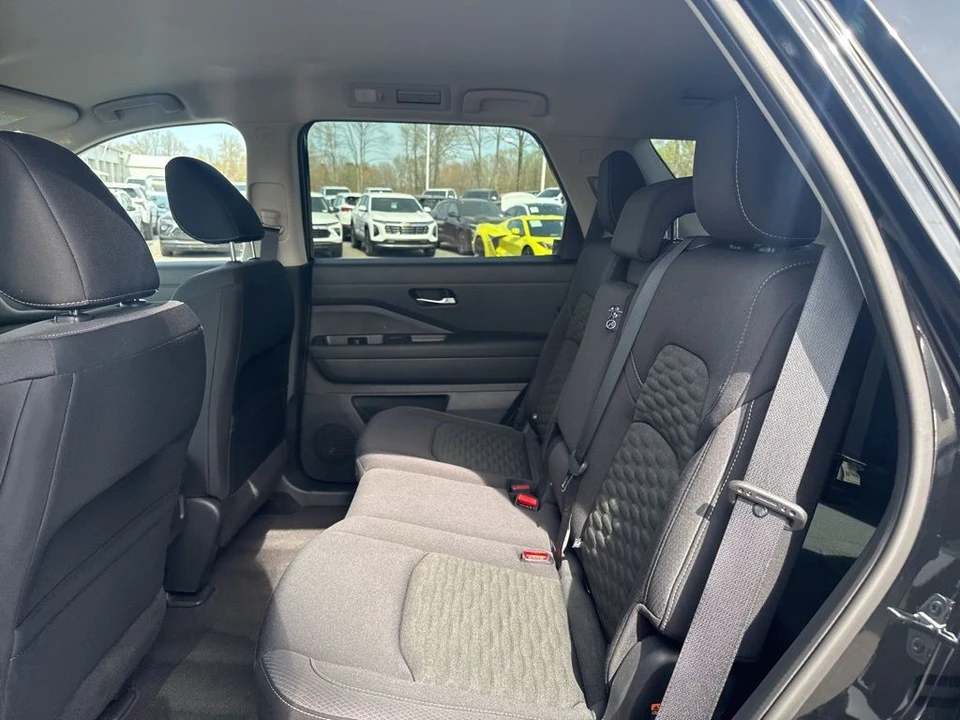 2022 Nissan Pathfinder 5th Gen - Image 12 of 21