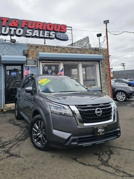 2022 Nissan Pathfinder 5th Gen - Image 2 of 12
