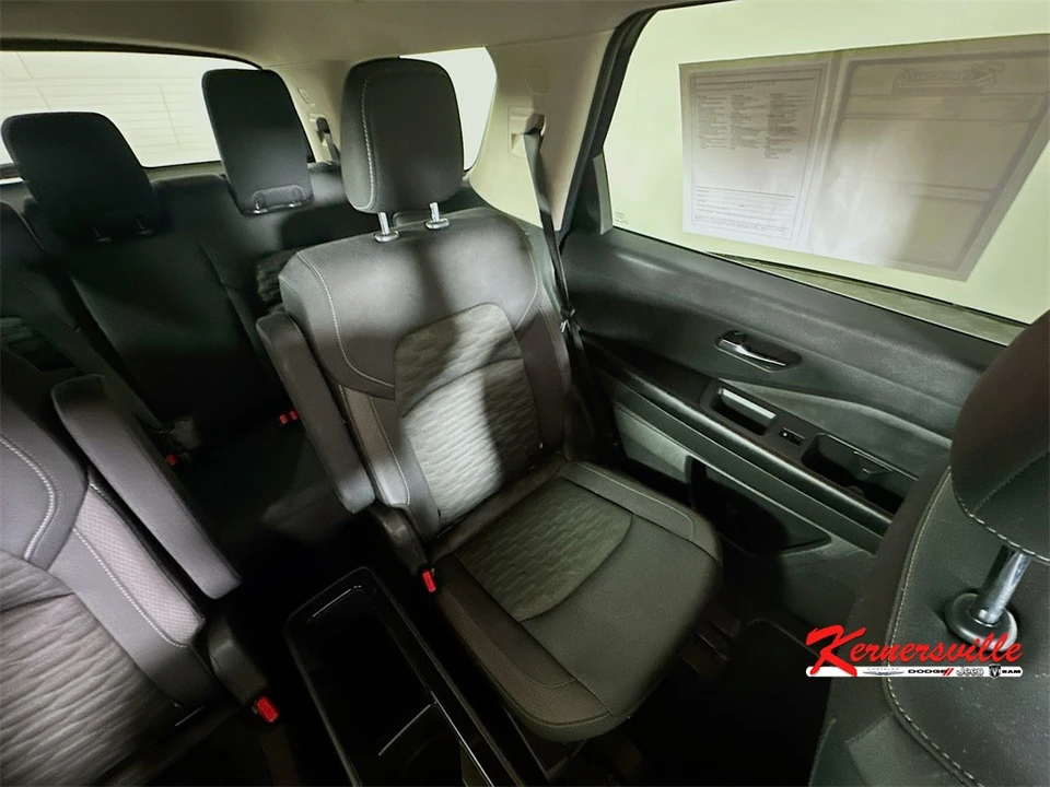 2022 Nissan Pathfinder 5th Gen - Image 14 of 21