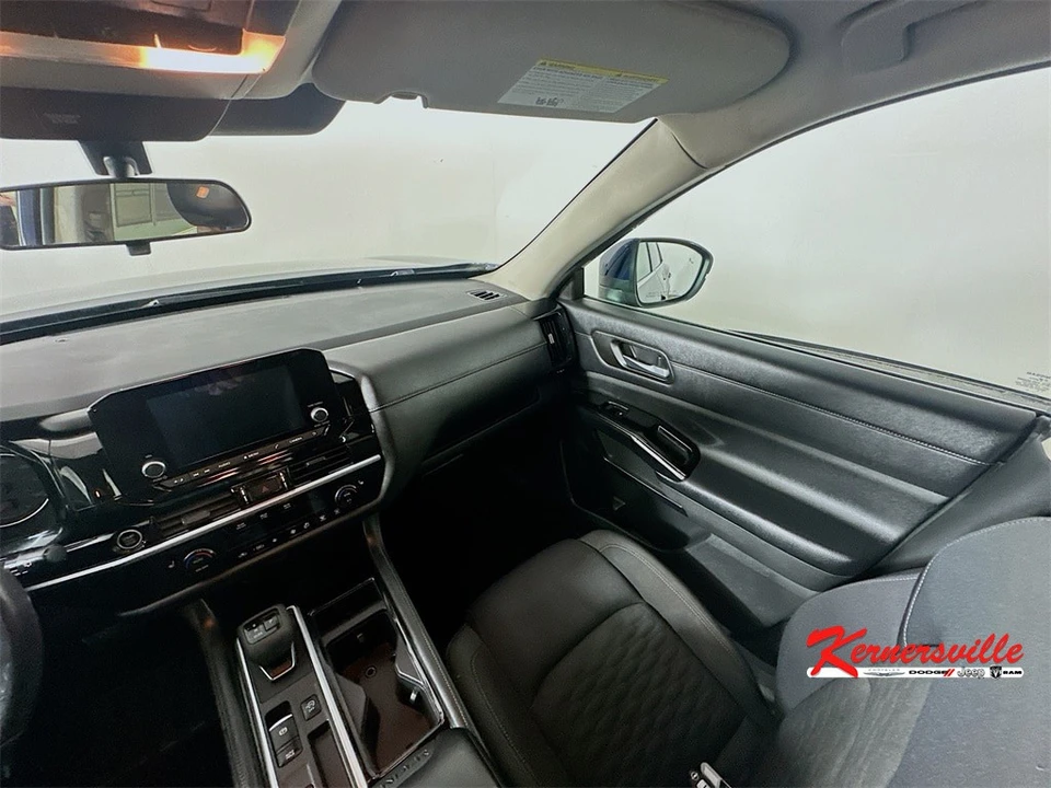 2022 Nissan Pathfinder 5th Gen - Image 11 of 21