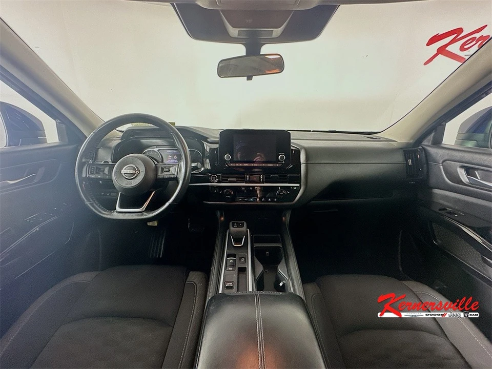 2022 Nissan Pathfinder 5th Gen - Image 10 of 21
