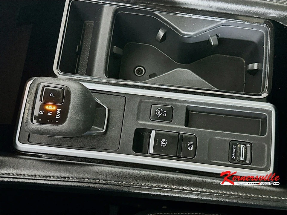 2022 Nissan Pathfinder 5th Gen - Image 16 of 21