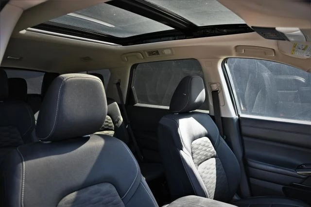 2022 Nissan Pathfinder 5th Gen - Image 18 of 21
