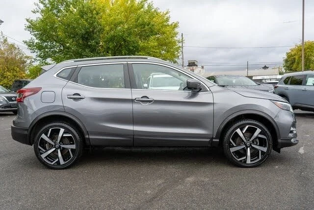 2022 Nissan Rogue - Image 5 of 20