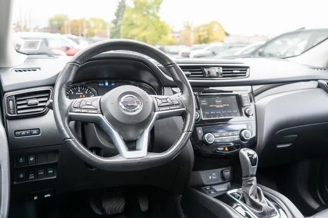 2022 Nissan Rogue - Image 15 of 20