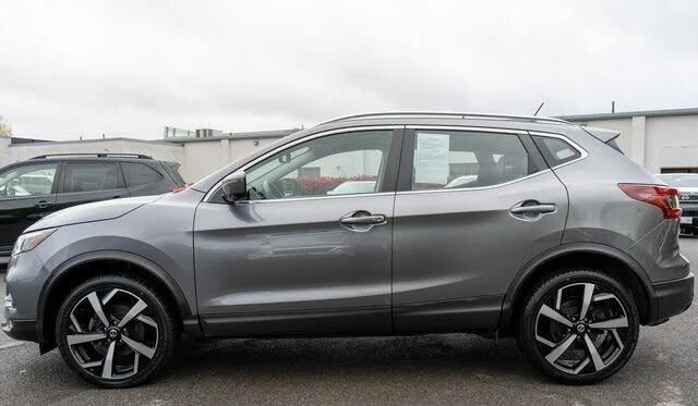 2022 Nissan Rogue - Image 9 of 20