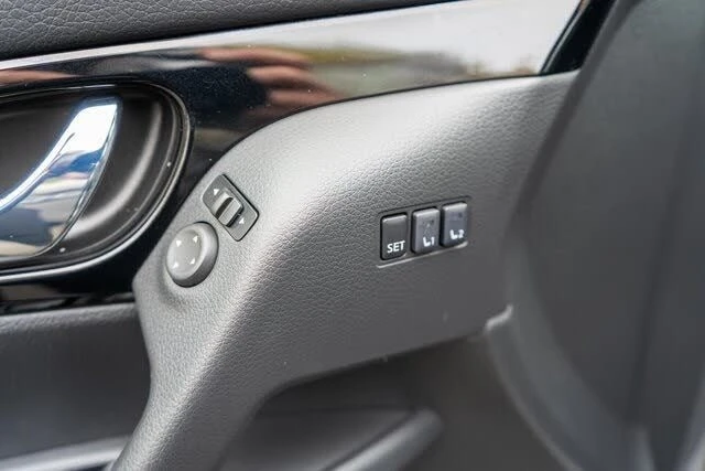 2022 Nissan Rogue - Image 19 of 20