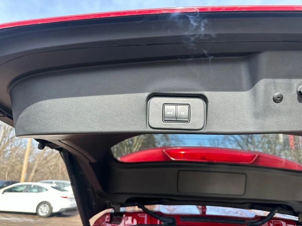 2022 Nissan Rogue - Image 8 of 11