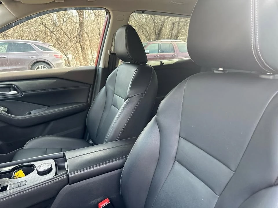 2022 Nissan Rogue - Image 6 of 11