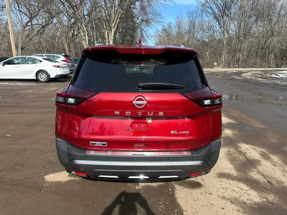 2022 Nissan Rogue - Image 5 of 11