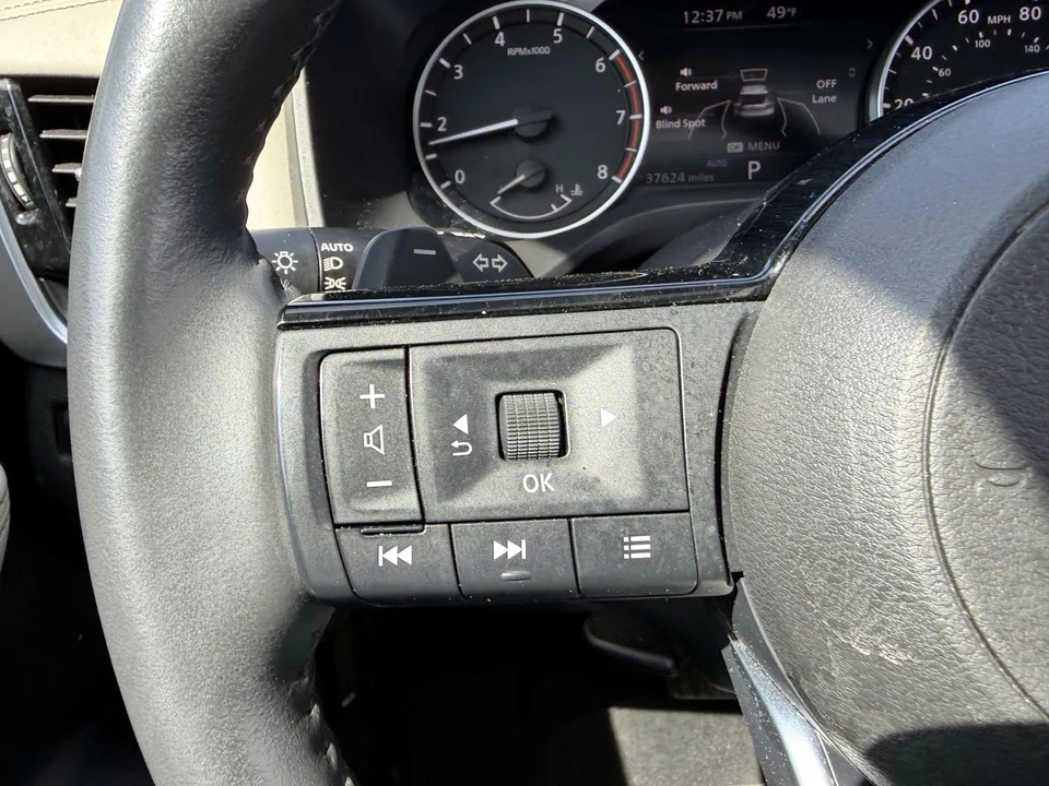 2022 Nissan Rogue - Image 27 of 31