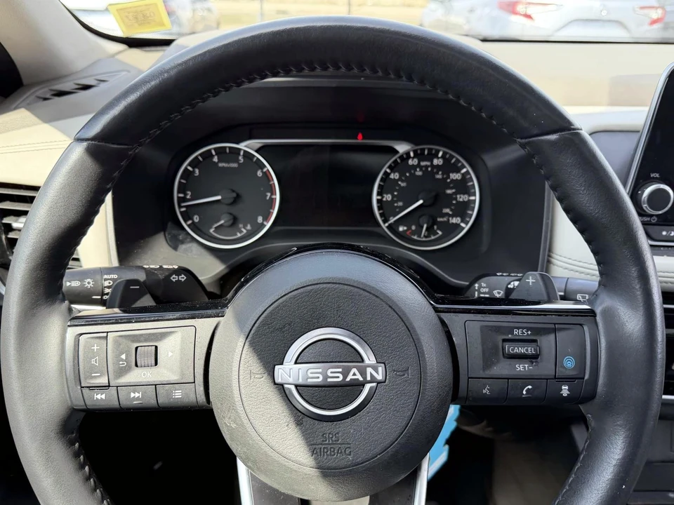 2022 Nissan Rogue - Image 28 of 31