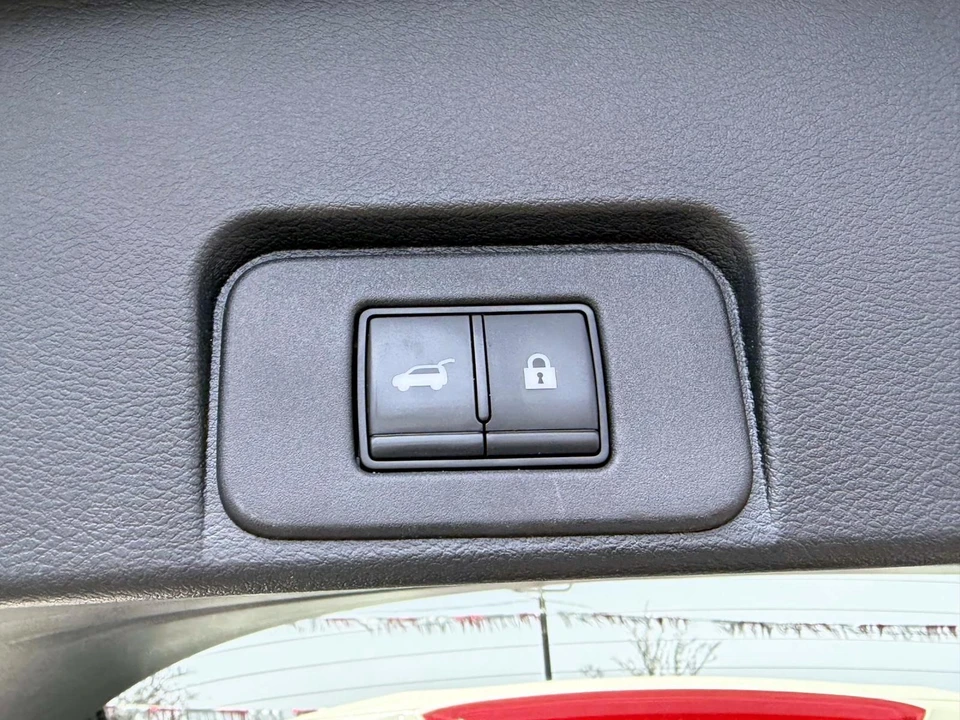 2022 Nissan Rogue - Image 9 of 31