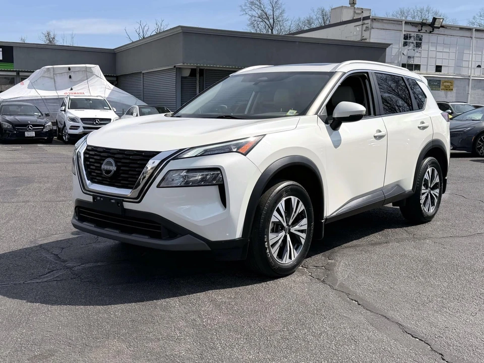2022 Nissan Rogue - Image 2 of 31