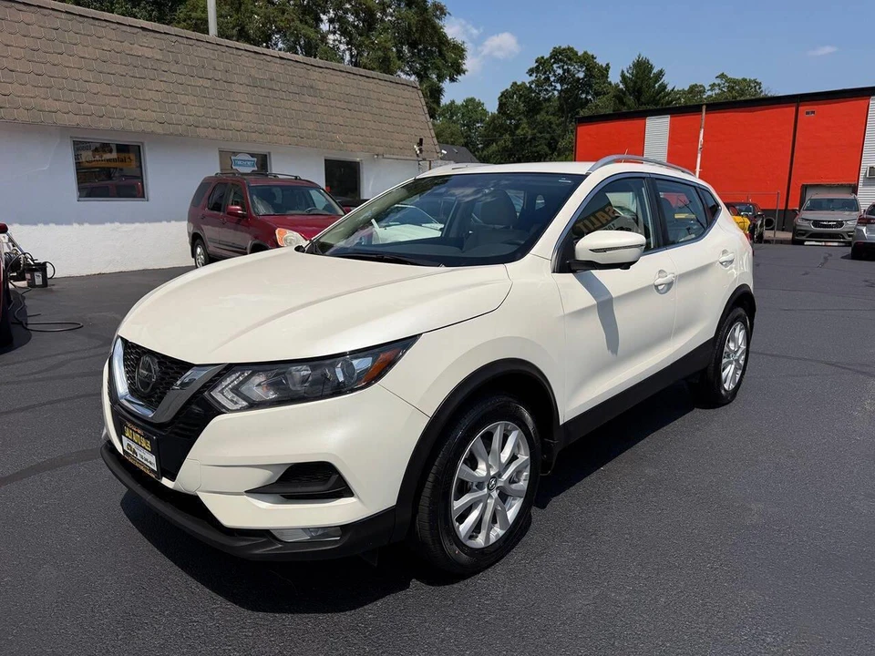 2022 Nissan Rogue - Image 23 of 28