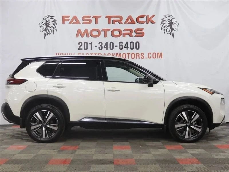 2022 Nissan Rogue - Image 4 of 12