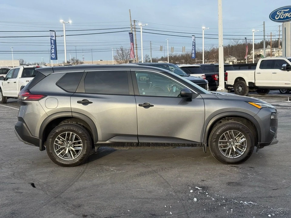 2022 Nissan Rogue - Image 2 of 12