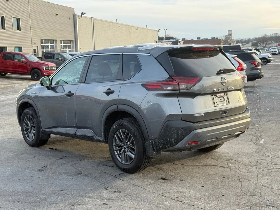 2022 Nissan Rogue - Image 5 of 12