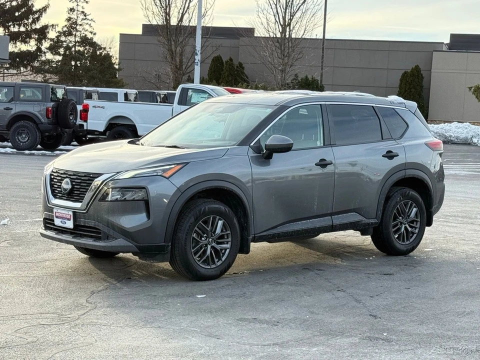 2022 Nissan Rogue - Image 7 of 12