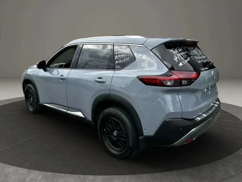 2022 Nissan Rogue - Image 10 of 12