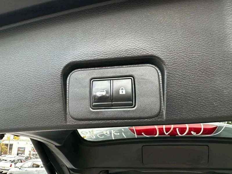 2022 Nissan Rogue - Image 6 of 12