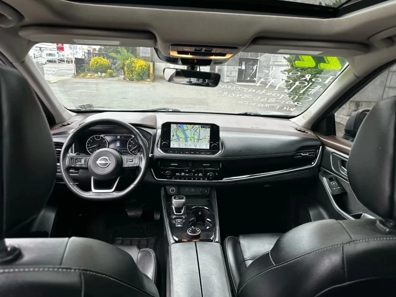 2022 Nissan Rogue - Image 11 of 12