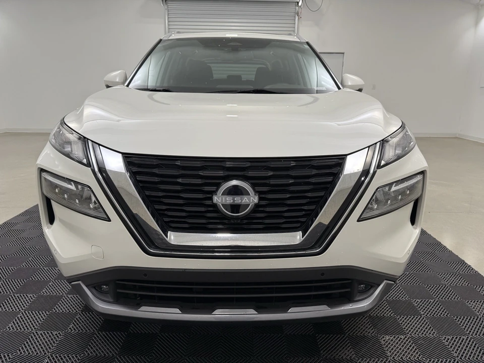2022 Nissan Rogue - Image 2 of 12
