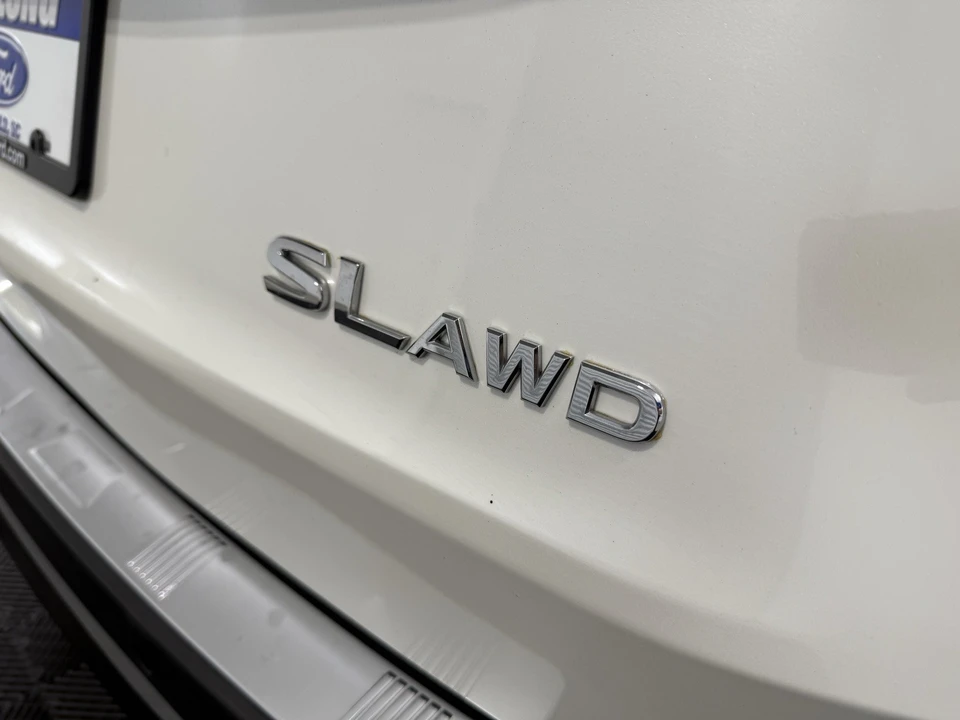 2022 Nissan Rogue - Image 10 of 12