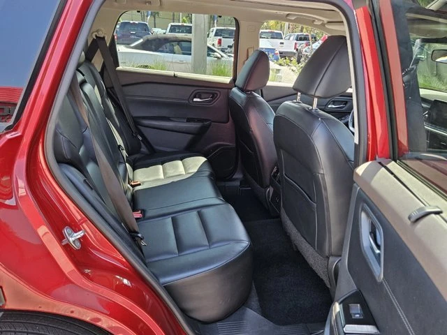2022 Nissan Rogue - Image 17 of 20