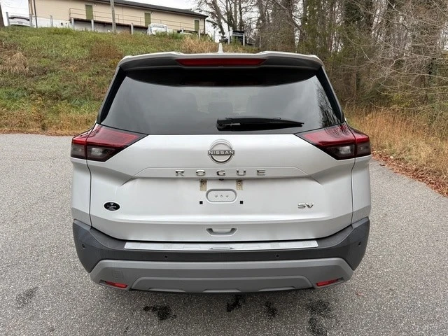 2022 Nissan Rogue - Image 7 of 12