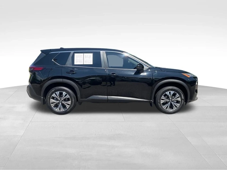 2022 Nissan Rogue - Image 8 of 12