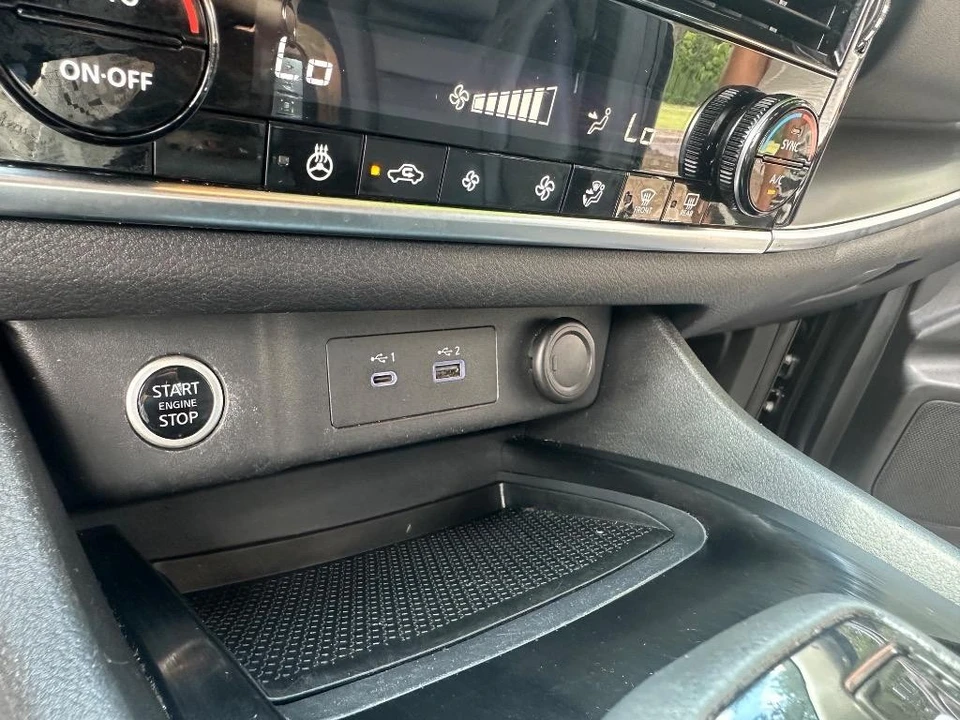 2022 Nissan Rogue - Image 13 of 21