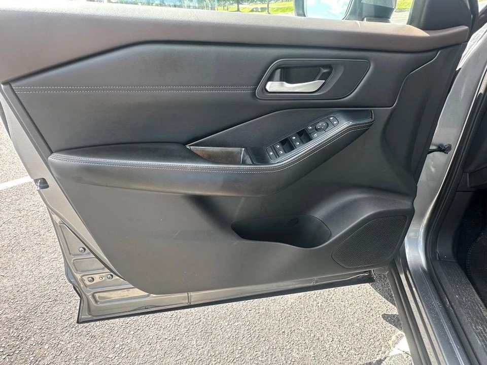 2022 Nissan Rogue - Image 5 of 21